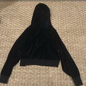 Unsubscribed black velvet hoodie cropped